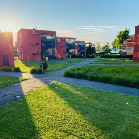 Bl Lakeside Apartmán