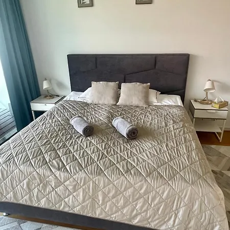 Bl Lakeside Apartmán