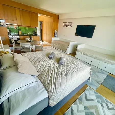 Bl Lakeside Apartmán