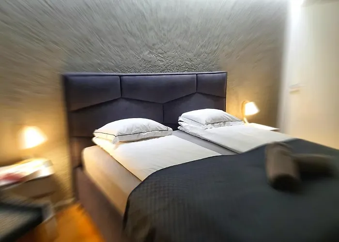 Bl Lakeside Apartament *