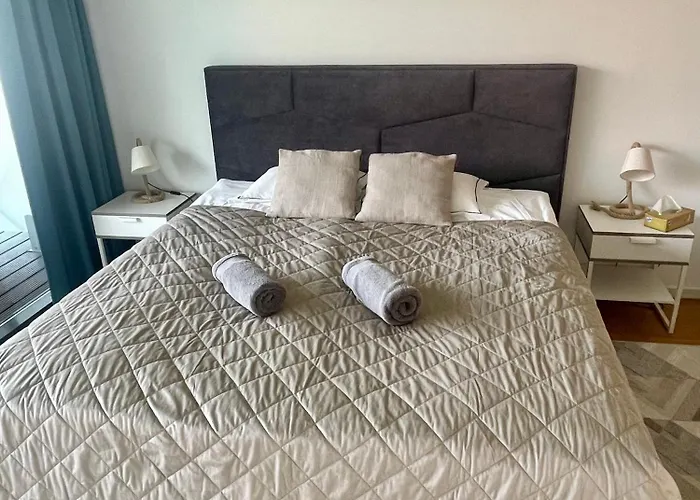 Bl Lakeside Apartament